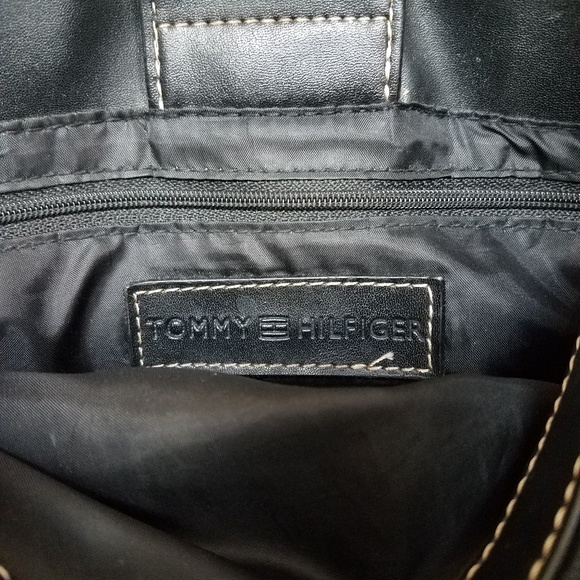 Tommy Hilfiger Black Leather Purse Authentic ♡ - Picture 3 of 5